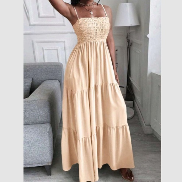 Boho green shirred spaghetti straps dress - Picture 10 of 10